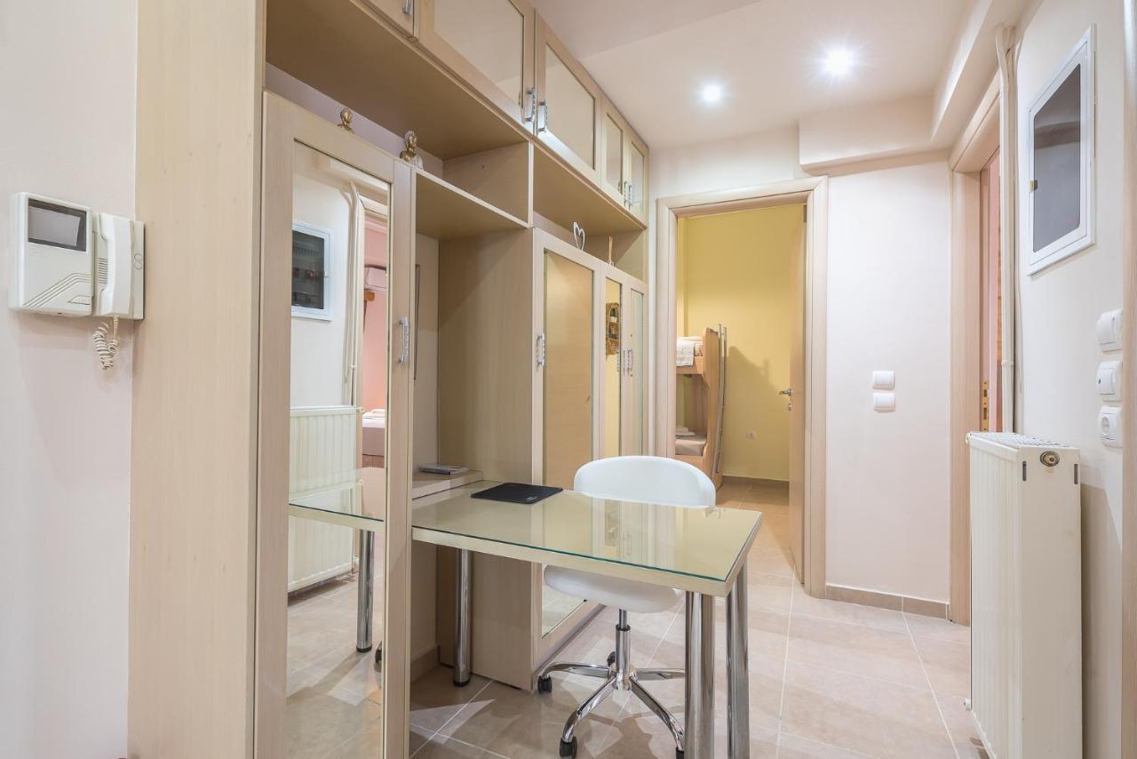 Lighthouse Apartment In The Heart Of Athen Exterior foto